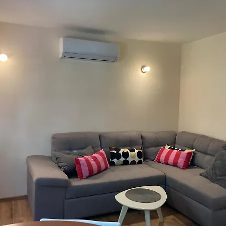 Podgorica-Downtown Apartment Exterior photo